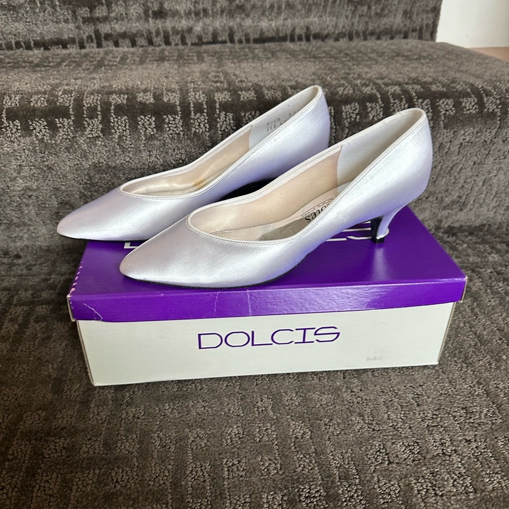 Tintables by Dolcis vintage white heels